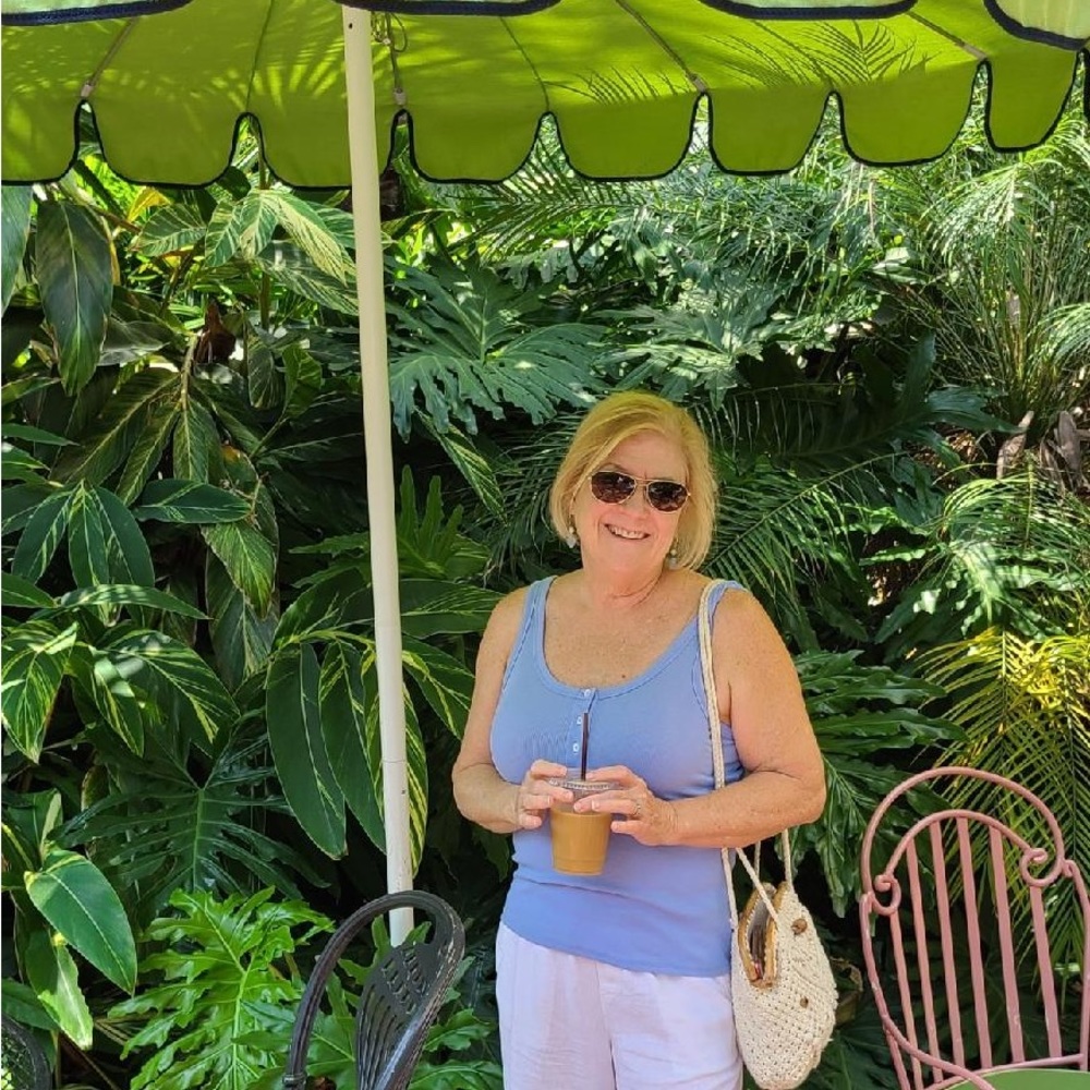 Meet your Posher, Julie